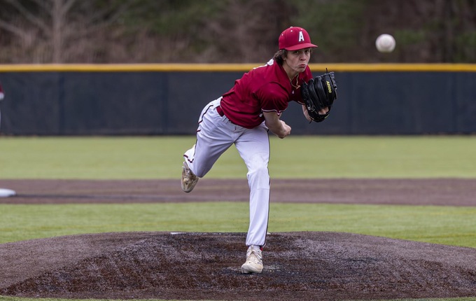 Baseball Opens Season with Doubleheader Sweep Against John Jay in Florida