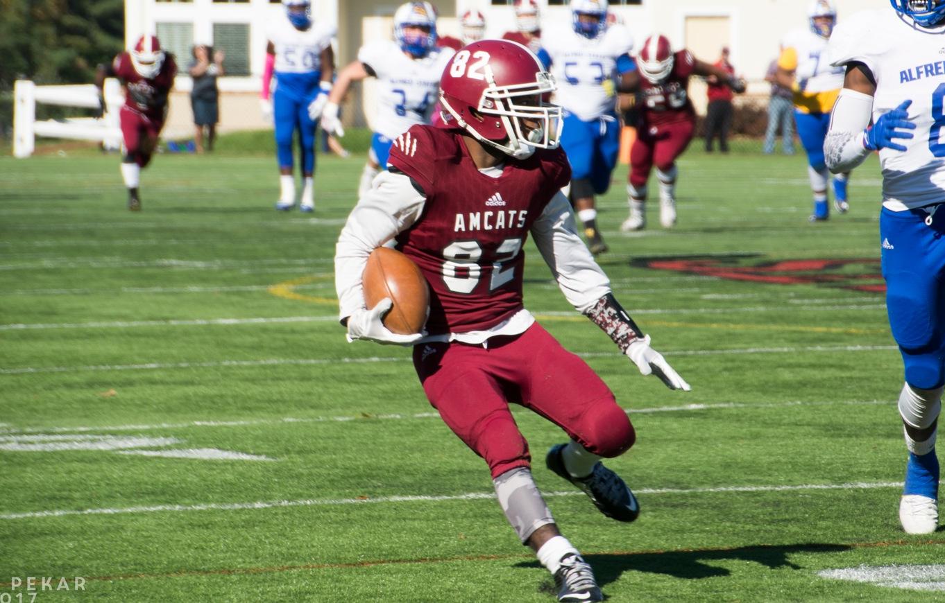 FOOTBALL: Mount Ida outlasts Anna Maria