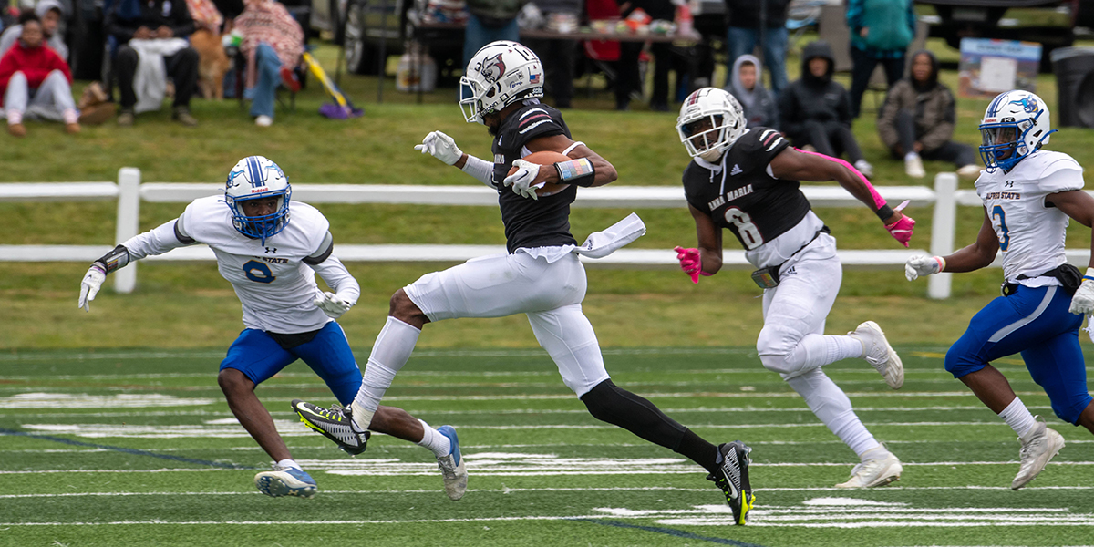 Junior wide receiver Deandre Wallace (Waterbury, CT)