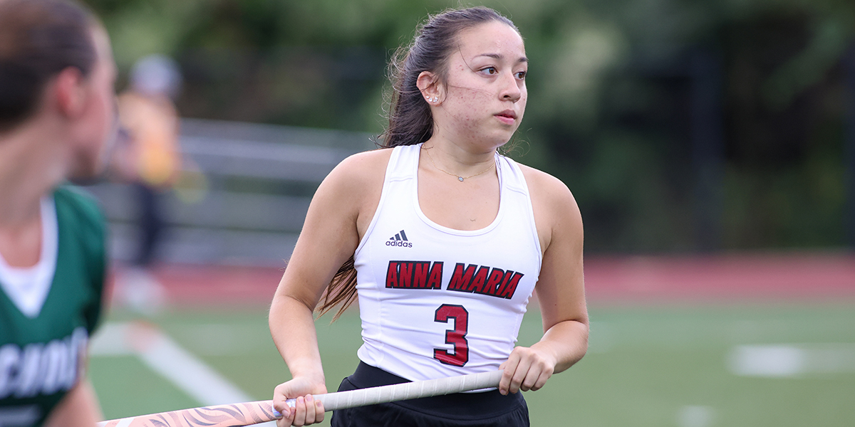 Junior F/M Nicole LaCoste (Rochdale, MA)