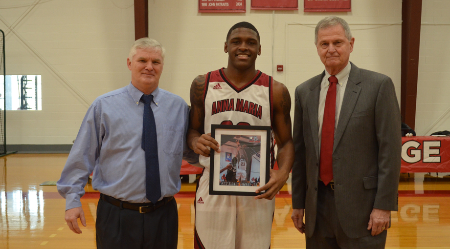 Men's Basketball Lased by Lasell