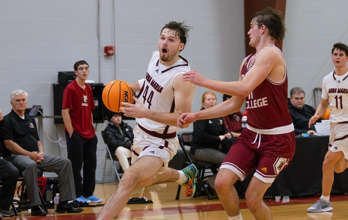 Men&rsquo;s Basketball Bested by Westfield