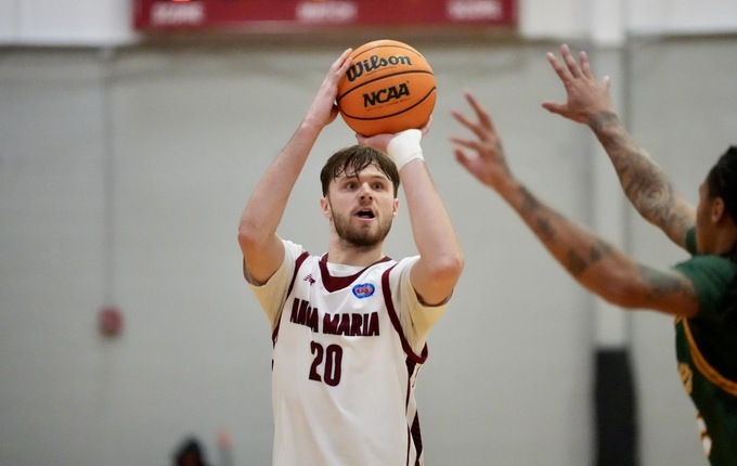 Men&rsquo;s Basketball Drops Close One Against Fitchburg
