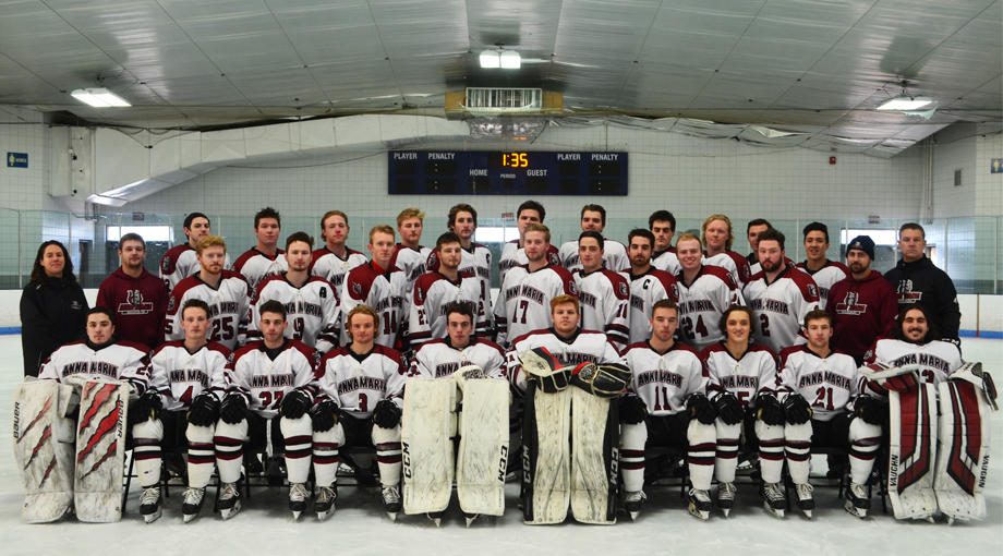 Men's Hockey Held Scoreless by Manhattanville
