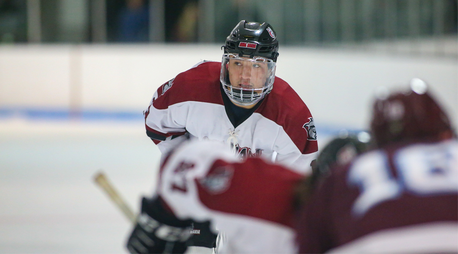 Men's Hockey Shutsout Johnson & Wales, 3-0