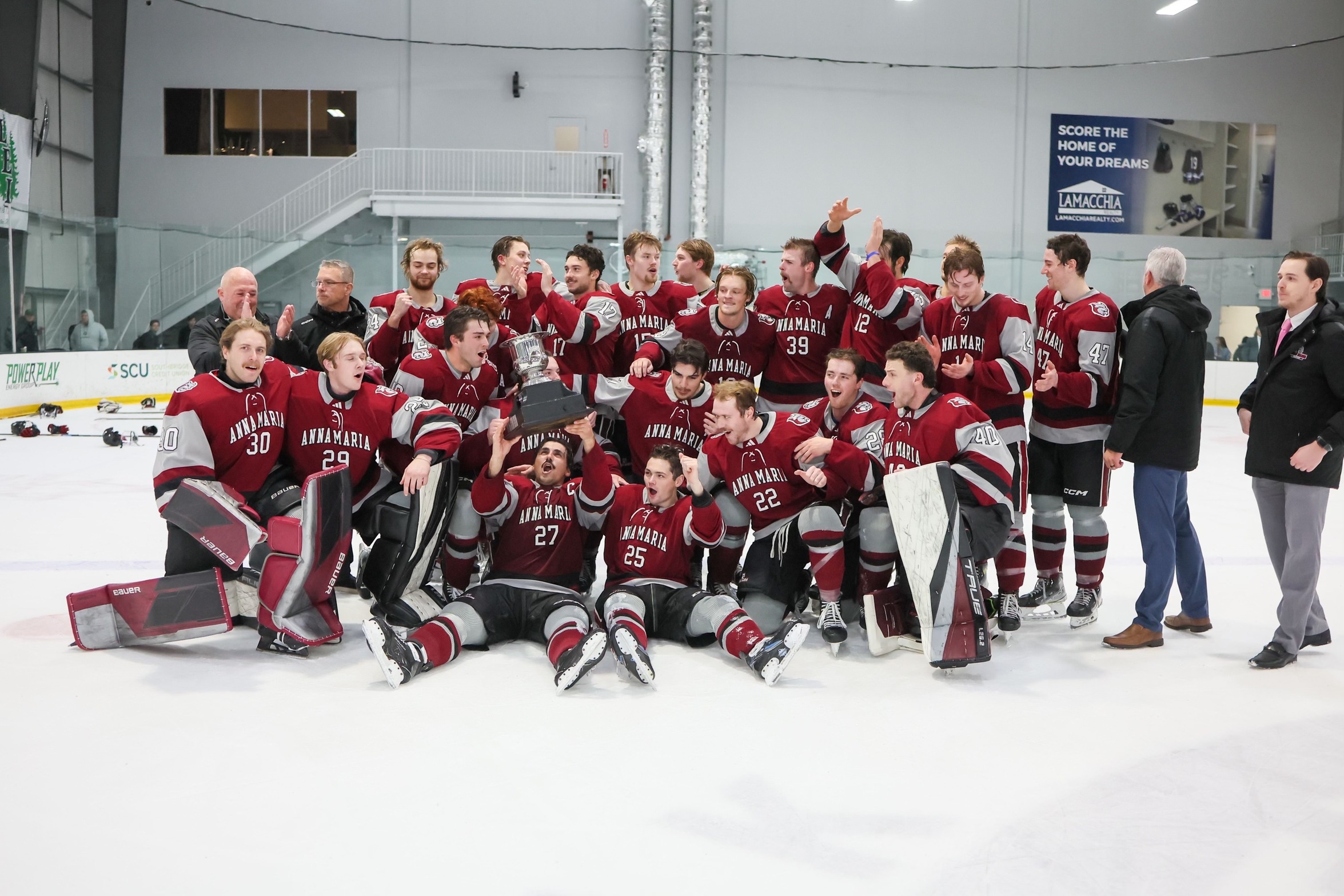 Men's Hockey Beats Nichols 4-1 In Worcester Cup Championship