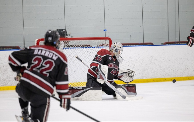Men&rsquo;s Ice Hockey Claims Victory Over Vikings