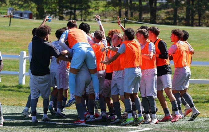 Men&rsquo;s Soccer Dominates MCLA on Senior Day