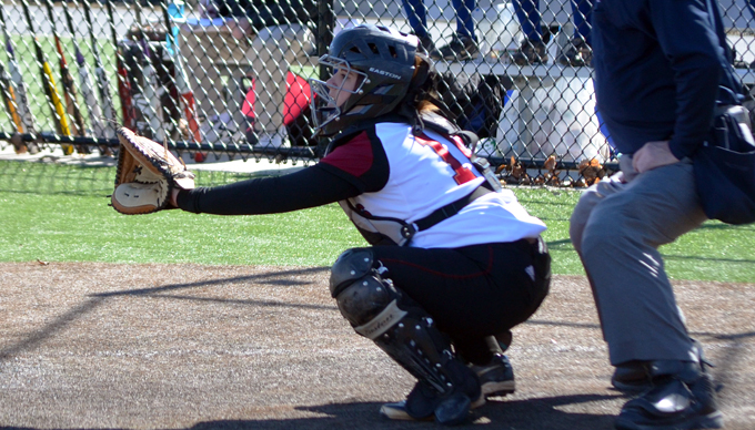 Blue Jays Sweep Softball in Night time Doubleheader