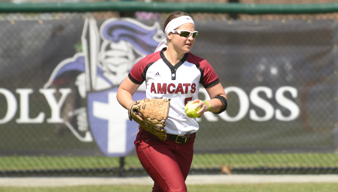 Johnson & Wales Sweeps Softball