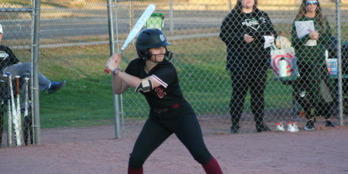 Graduate student second baseman Michelle Cilley (Dracut, MA)