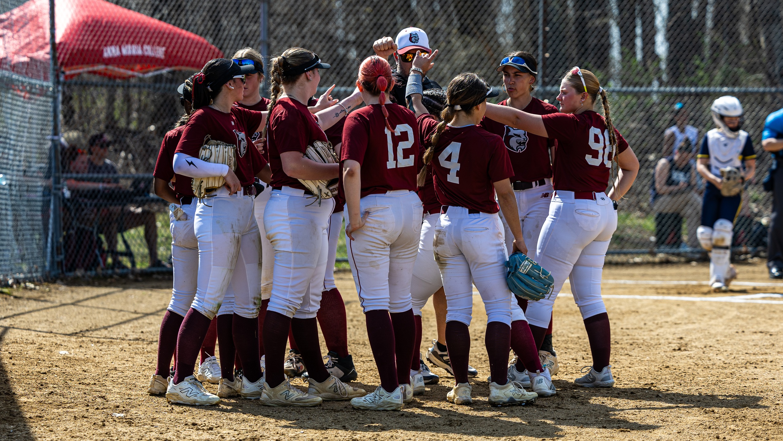 SOFTBALL CLOSES OUT SEASON WITH DOUBLEHEADER LOSS TO BEARS
