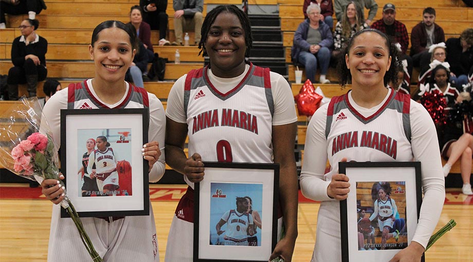 Women's Basketball Falls On Senior Day Against Albertus Magnus, 69-50