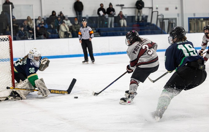 Women&rsquo;s Ice Hockey Outshot by Salve Regina