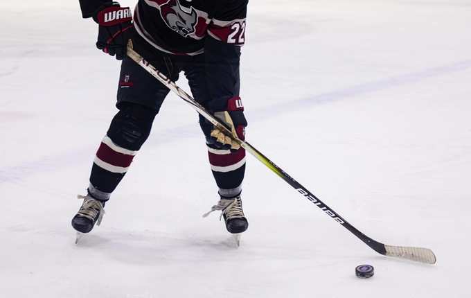 Women&rsquo;s Ice Hockey Overwhelmed by Plymouth