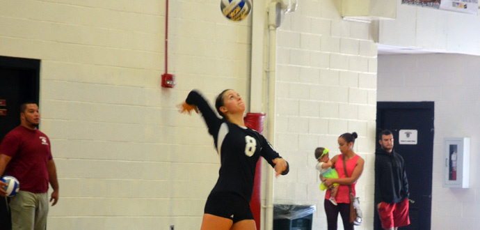 Volleyball Downs Mount Ida, Falls to Emmanuel in GNAC Tri-Match