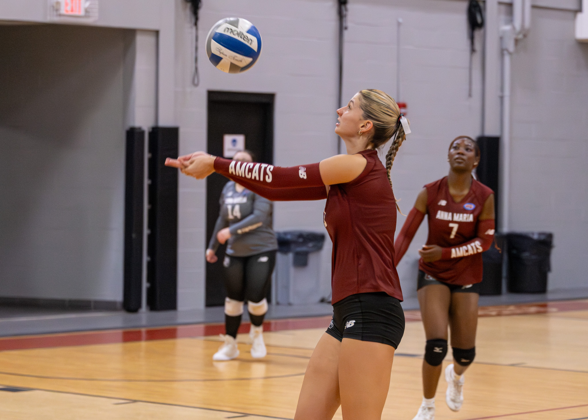 Women&rsquo;s Volleyball Falls 3&ndash;0 to Falcons in Conference Matchup