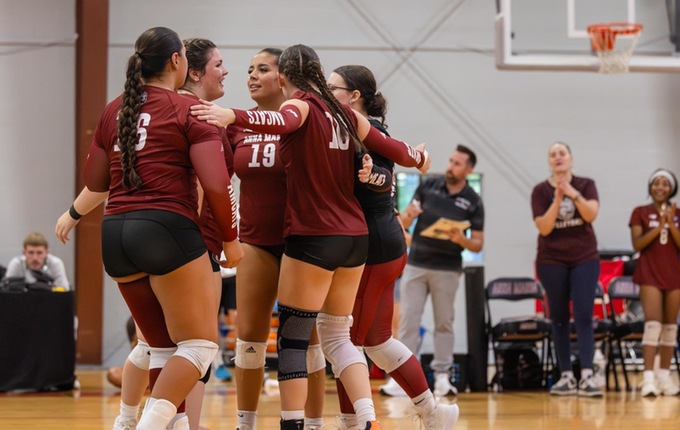 Women&rsquo;s Volleyball Halted by Hartford